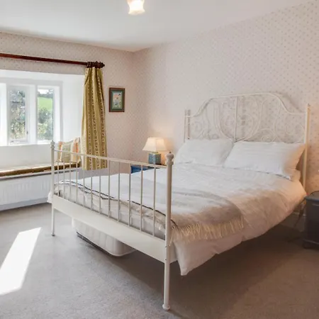 3 Bed In Thornton Rust Oc-ds1064 *